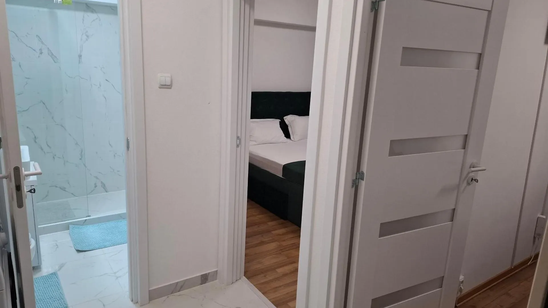 Apartment Apartament Piata Victoriei, 3 Camere Bucharest