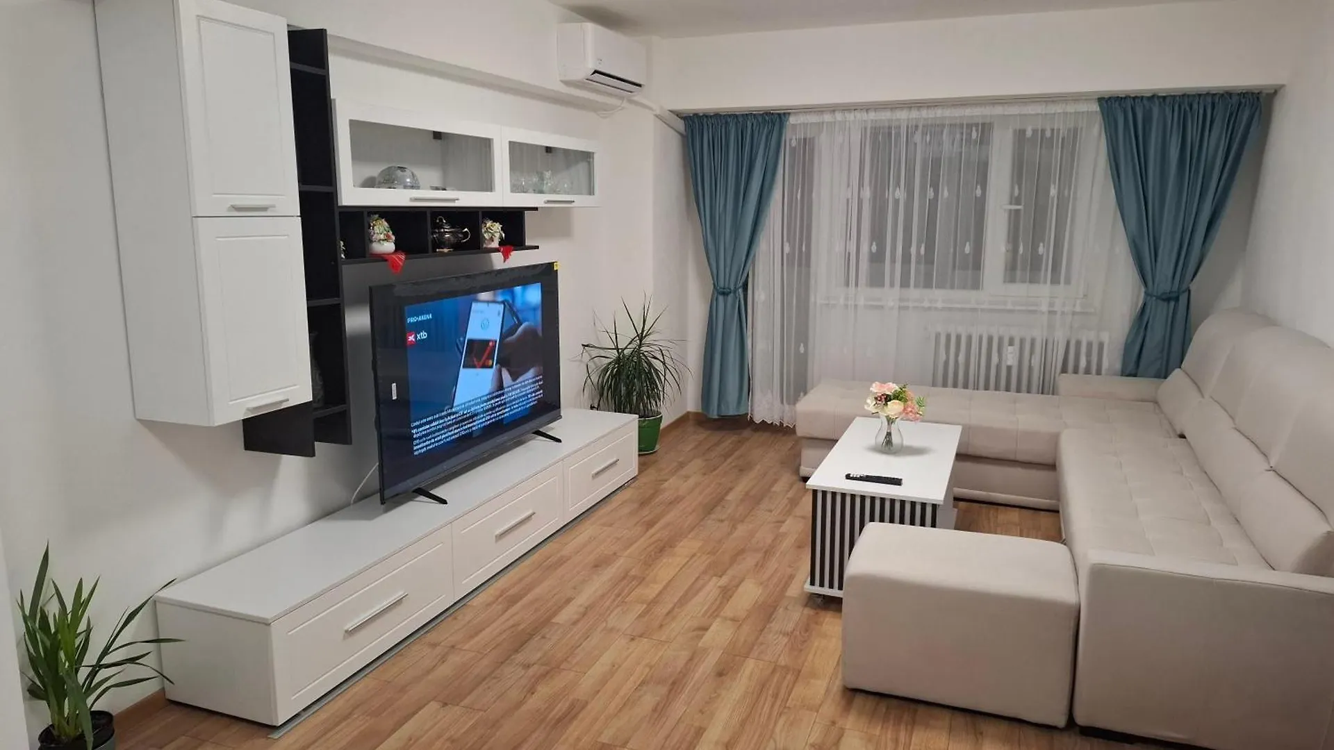 Apartament Piata Victoriei, 3 Camere Bucharest