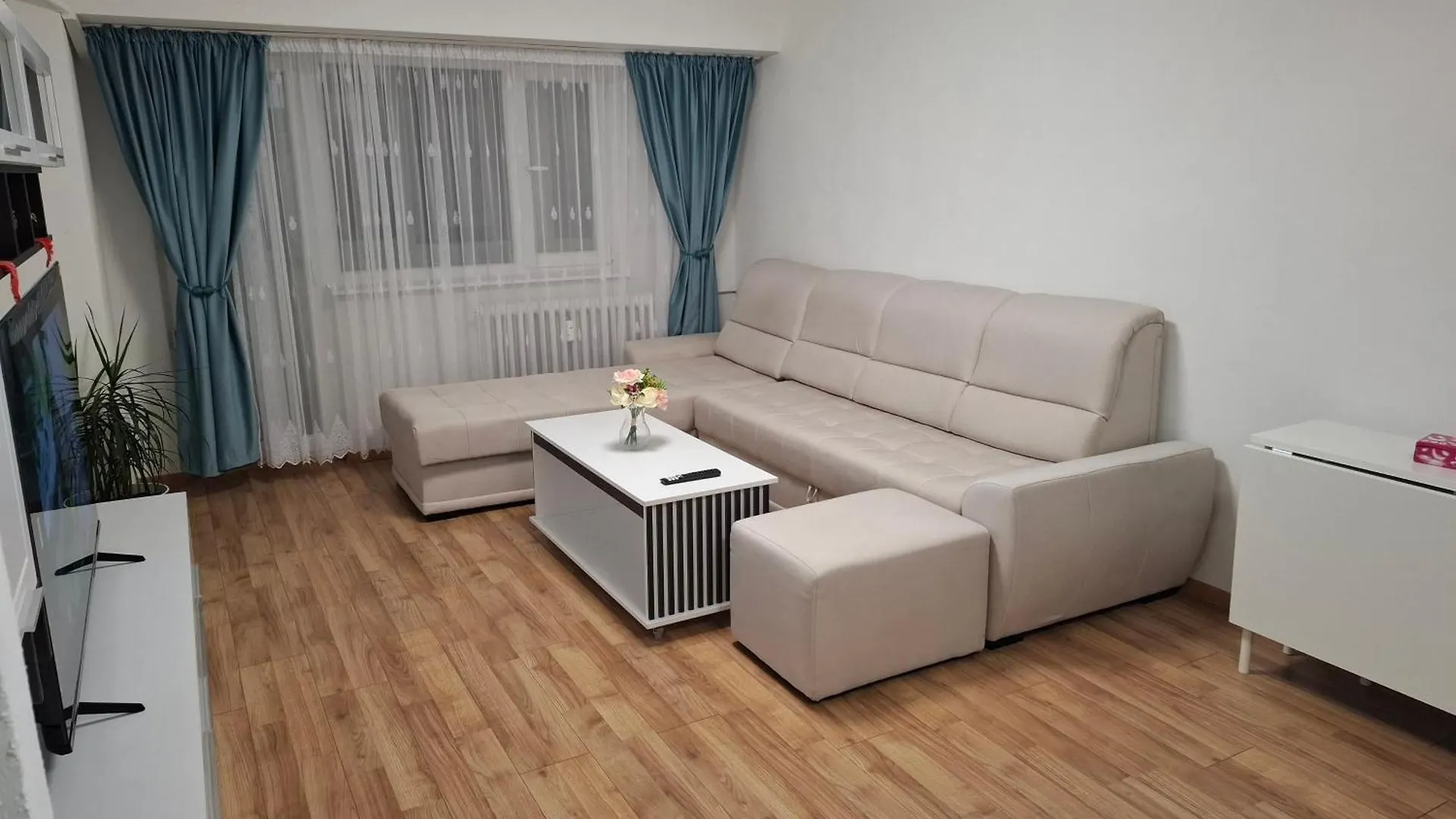 Apartament Piata Victoriei, 3 Camere Bucharest 0*,  Romania